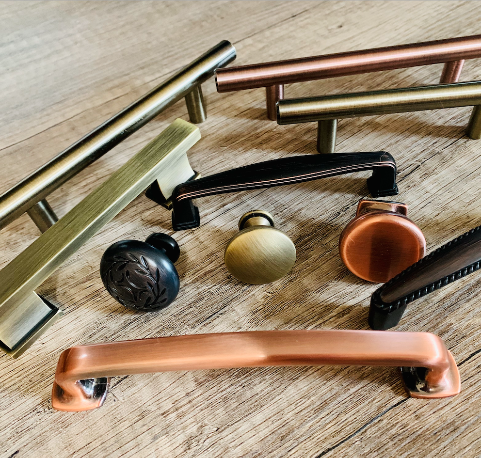 What is the most popular color cabinet hardware in the earth tones?