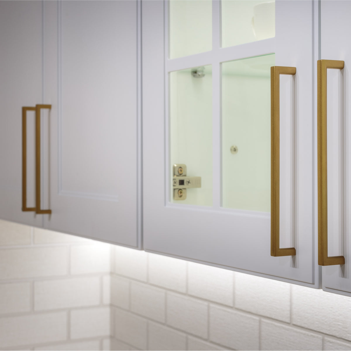 How To Choose The Best Size Pulls For Your Kitchen Cabinets Doors