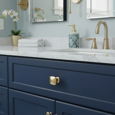Diversa Brushed Gold Square Solid Cabinet Knob