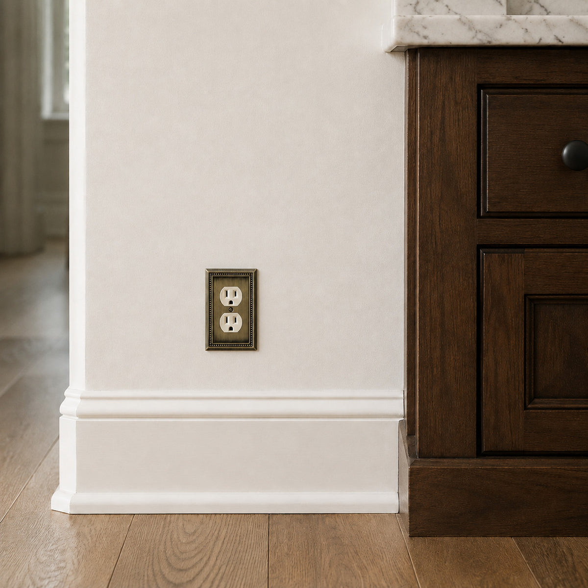 Harmon Antique Brass Single Duplex Decorative Outlet Cover