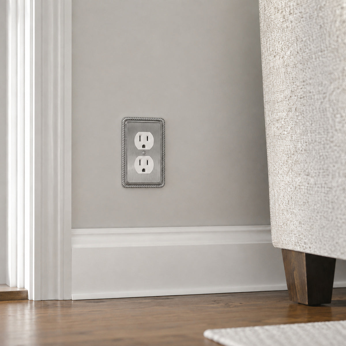 Harmon Heirloom Silver Single Duplex Rope Edge Outlet Cover