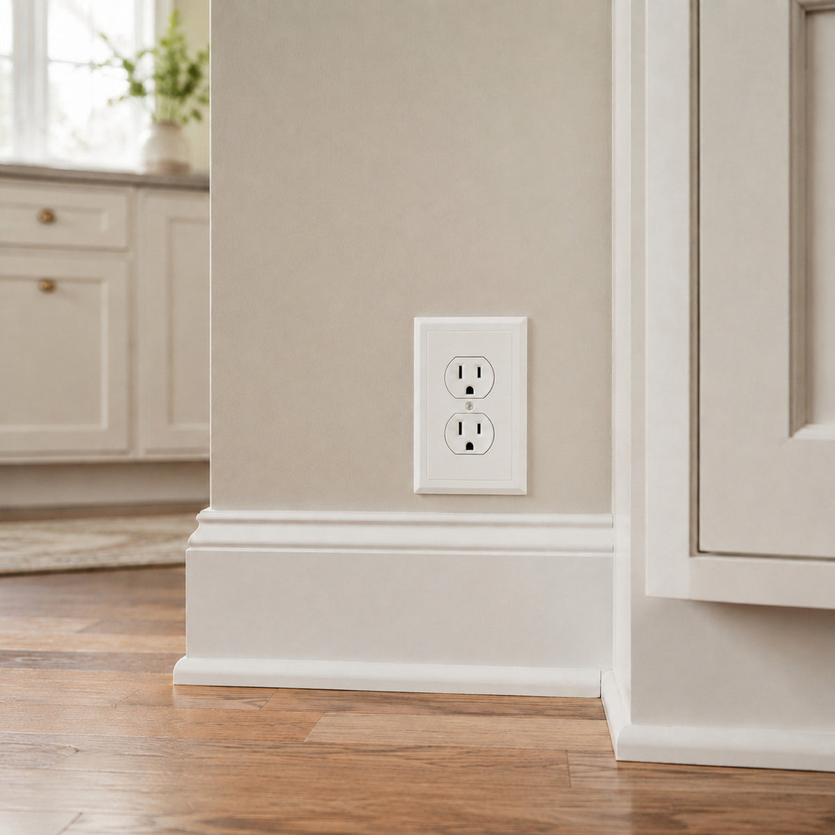 Harmon White Single Duplex Modern Edge Outlet Cover