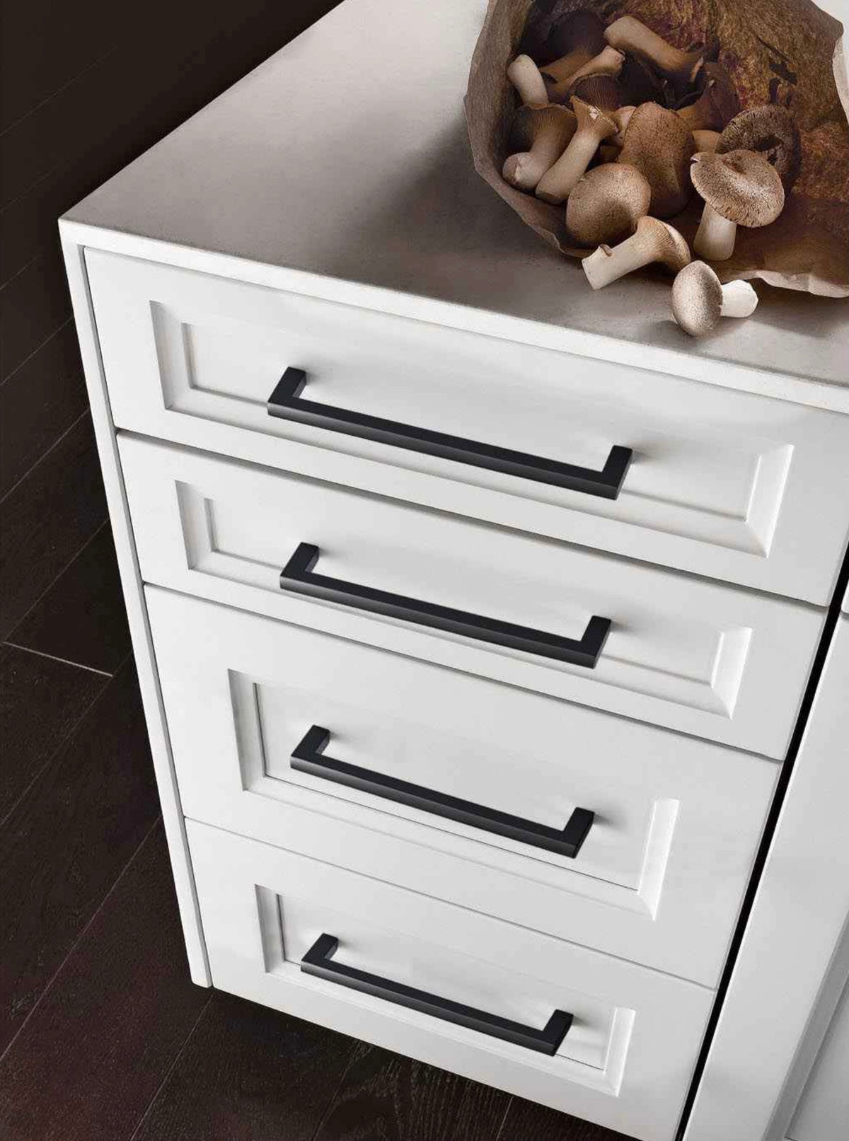 Diversa Matte Black 7-1/2" (192mm) Square Edge Solid Cabinet Bar Pull - 10 PACK