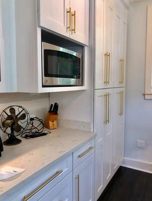 Cosmas 305-224BB Brushed Brass Euro Style Bar Pull