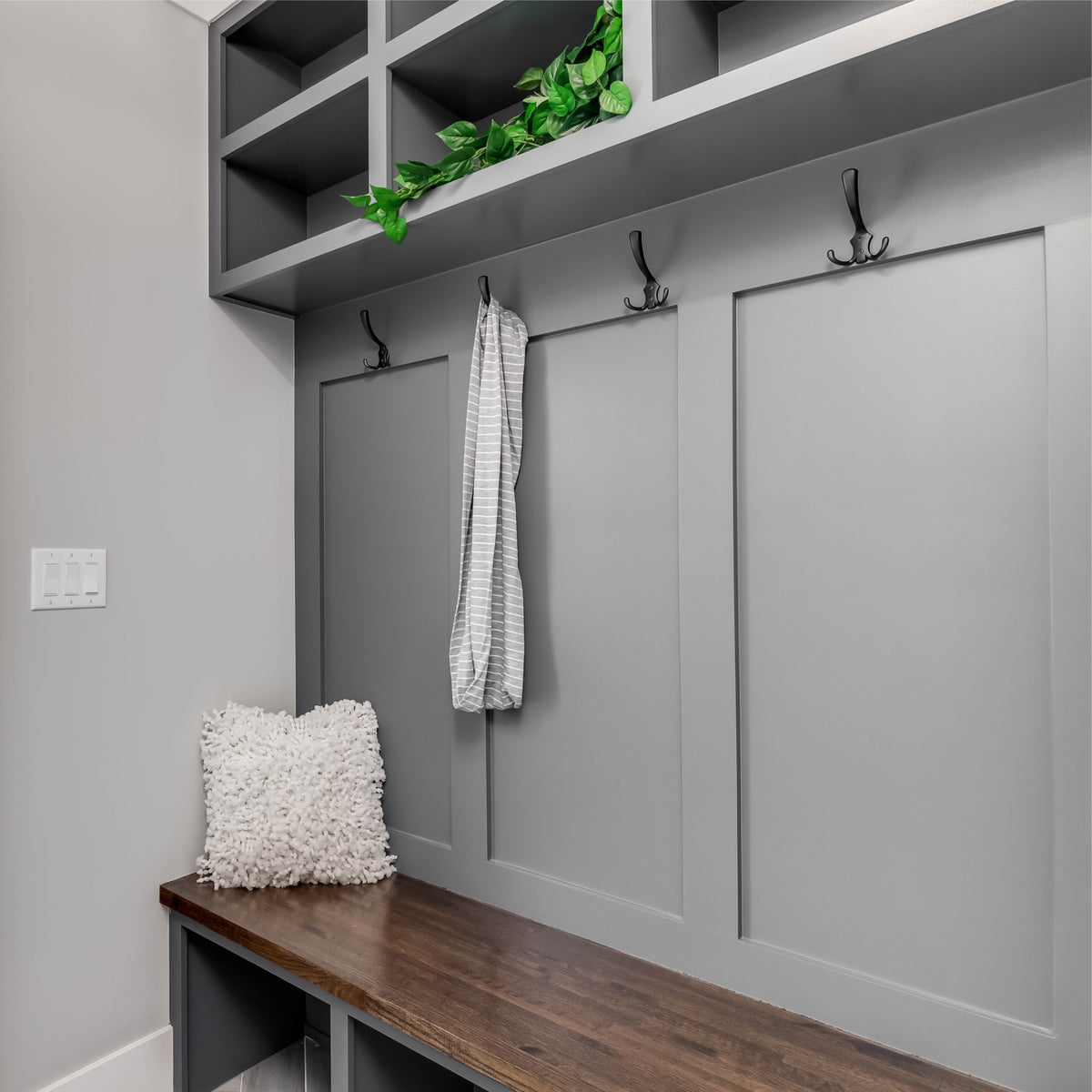 Cosmas 33255ORB Oil Rubbed Bronze Heavy Duty Coat &amp; Hat Hook