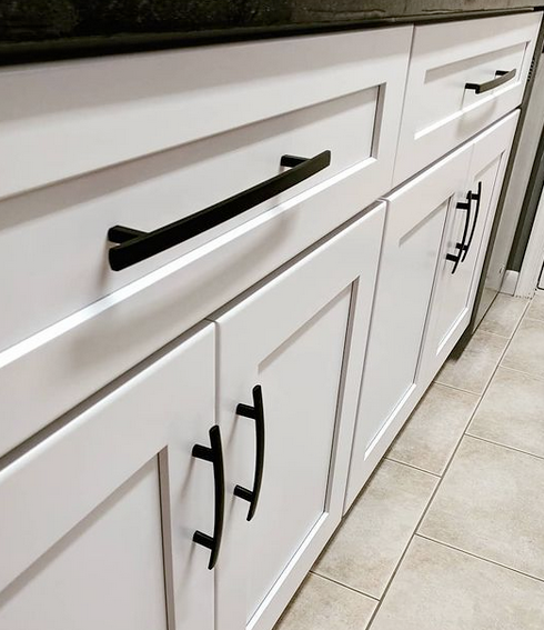 Cosmas 2363-224FB Flat Black Subtle Arch Cabinet Pull